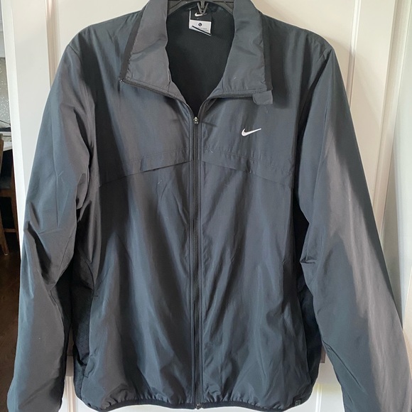 NIKE NWOT WOMAN'S TENNIS JACKET